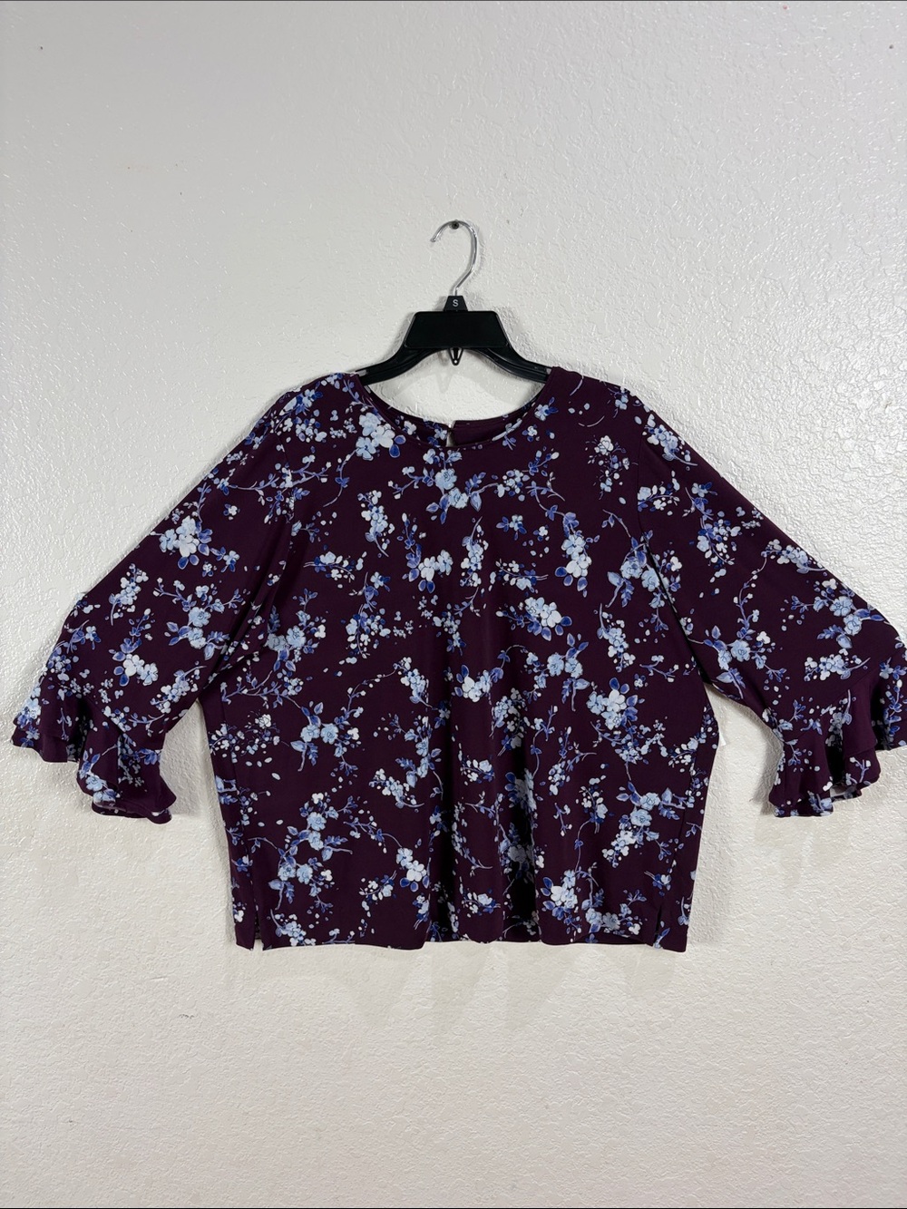 KARLLAGERFELD,Size 2X,Women's Plum Floral Ruffle-Sleeve Blouse - Picture 3 of 17